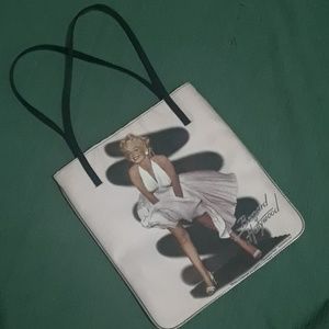 Thin Marilyn Monroe bag